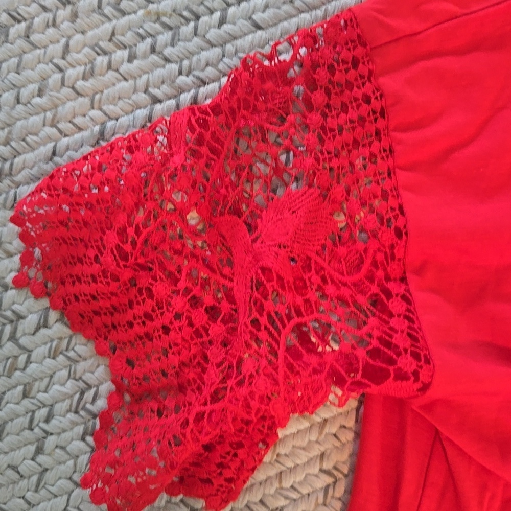 NWT Red Lace Sleeve Women's Top - Picture 3 of 4